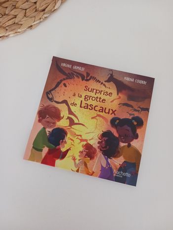 Surprise à la grotte de lascaux