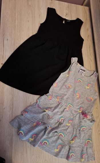 Lot de 2 robes 4 ans