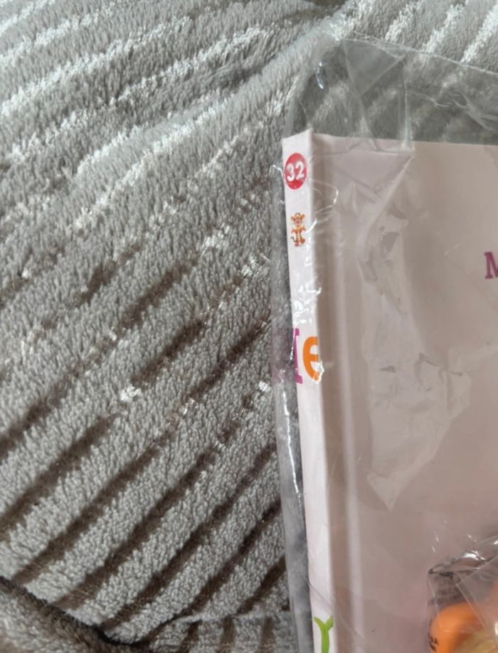 Figurine + Livre Tigrou n 32 Mes Premiers Amis Disney Altaya - photo numéro 2