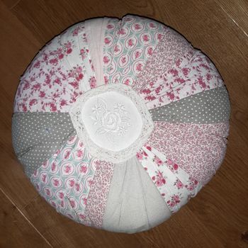 Coussin rond patchwork chambre fille