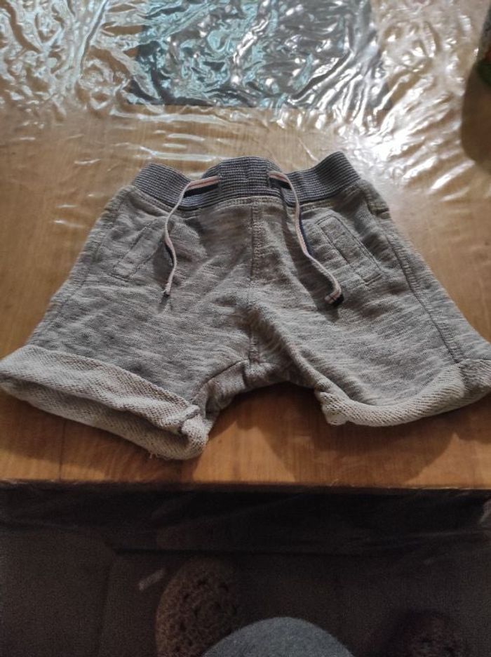Short 12mois