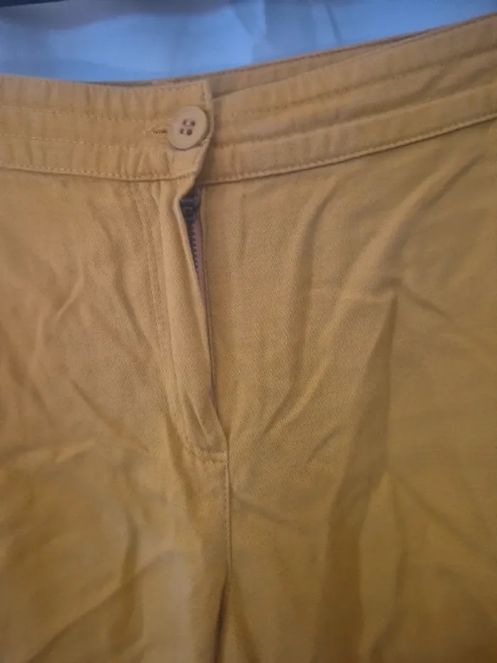 Short moutarde - photo numéro 2