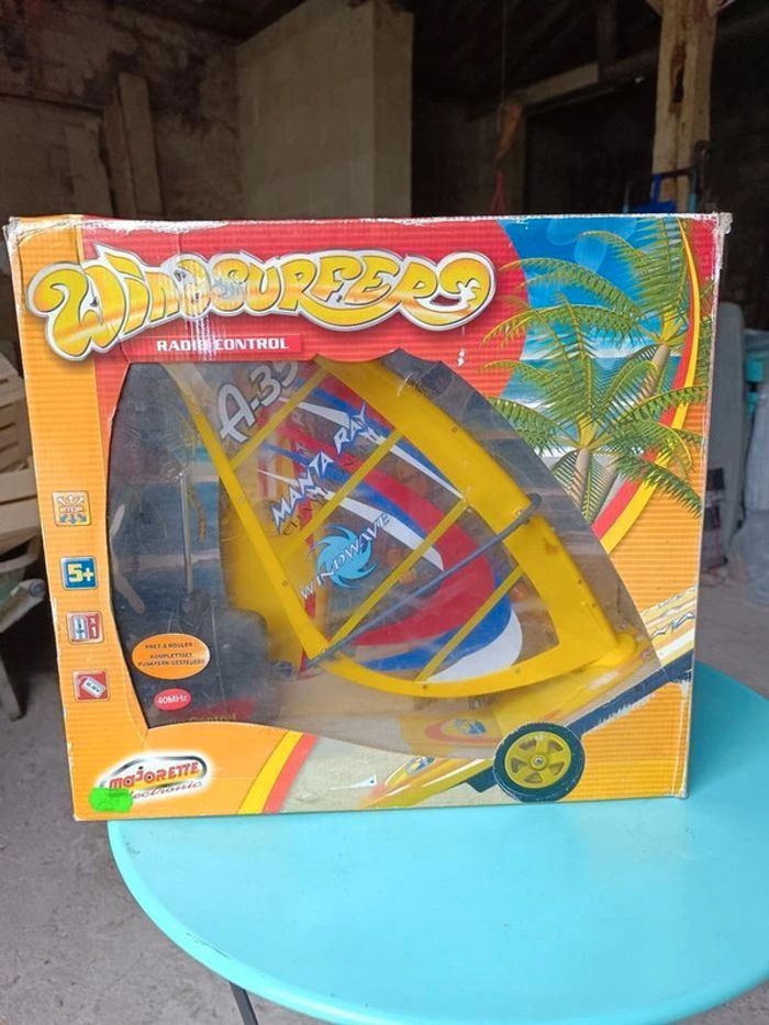 jouets majorette windsurfer manta Ray télécommandé rare