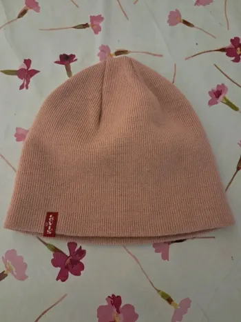 Joli bonnet rose clair Levis, simple, doux et confortable - T L/XL