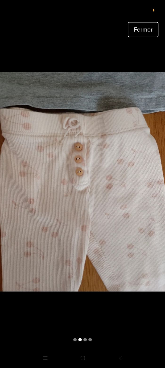 Lot 1 t-shirt manches longues et 1 legging taille 1 an en très bon état. Marque Verbaudet et Kiabi - photo numéro 2