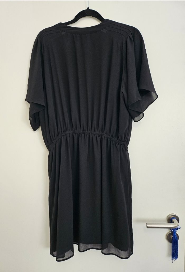Robe noire - photo numéro 6