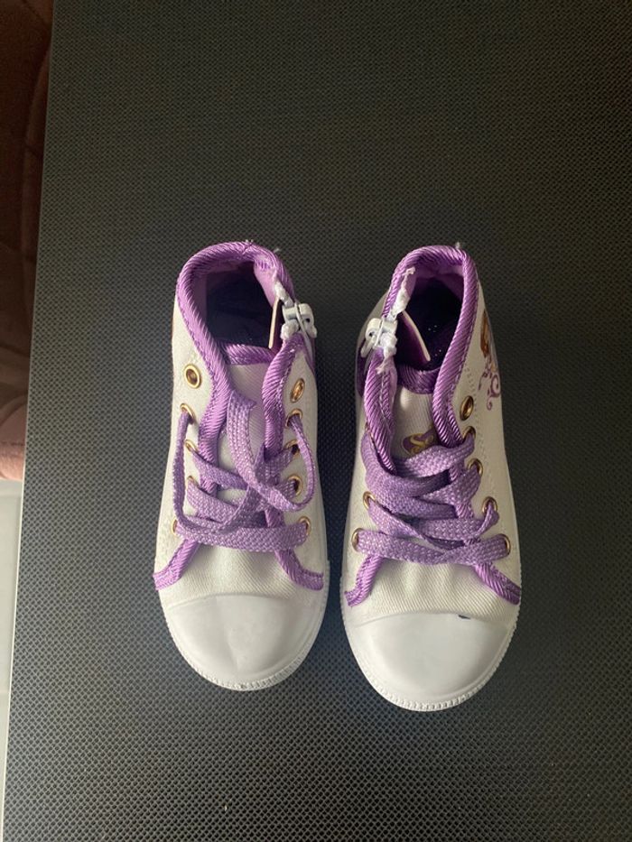 Chaussure montante lacet et fermeture sur le côté - photo numéro 2