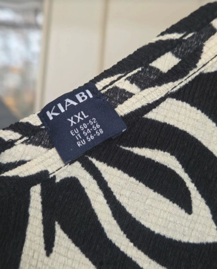 Blouse femme taille 50/52 neuve - photo numéro 2