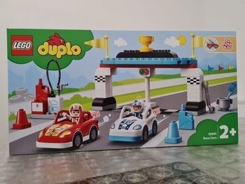 LEGO 10947 - Les Voitures de courses.