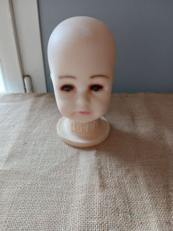 Tête de mannequin enfant