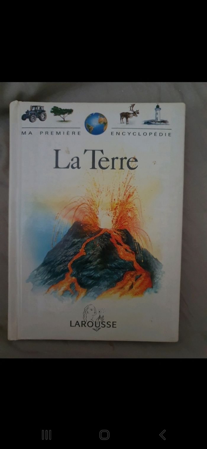 Ma première encyclopédie La Terre Larousse