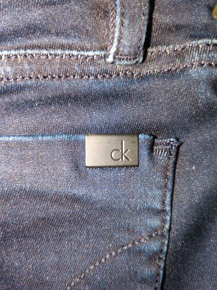 Jean femme Calvin Klein t26/36 - photo numéro 7