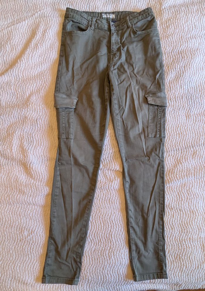 pantalon fille kaki Kiabi 16 ans - photo numéro 2