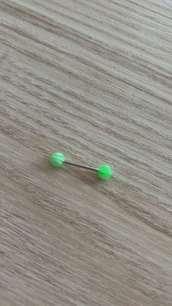 Piercing à la langue en acier inoxydable