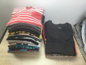 Vends lot vêtements garçon 8 ans