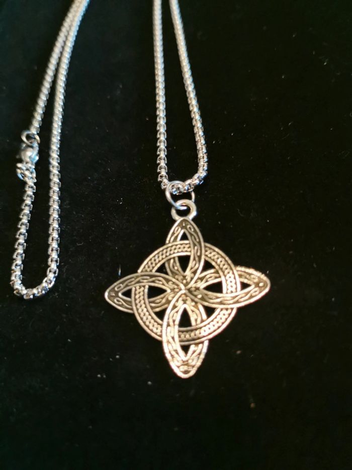 Collier et pendentif spirituel noeud de sorcière - photo numéro 2