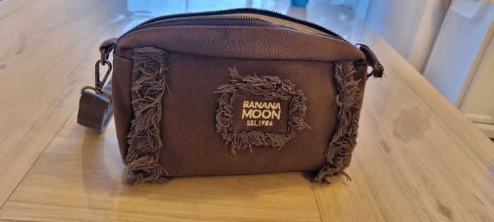 Vend sac bandoulière pour femme