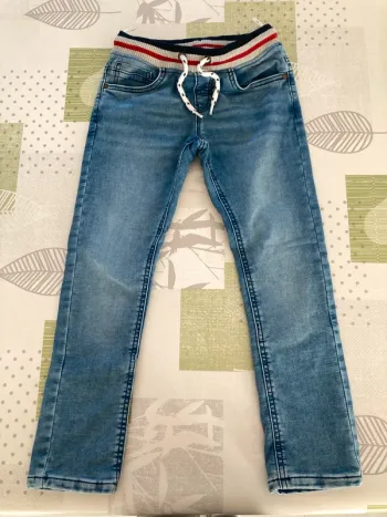 Jean taille élastique, doublé en 9 ans (134 cm)