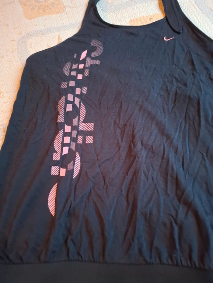 Jolie maillot sport femme - photo numéro 2