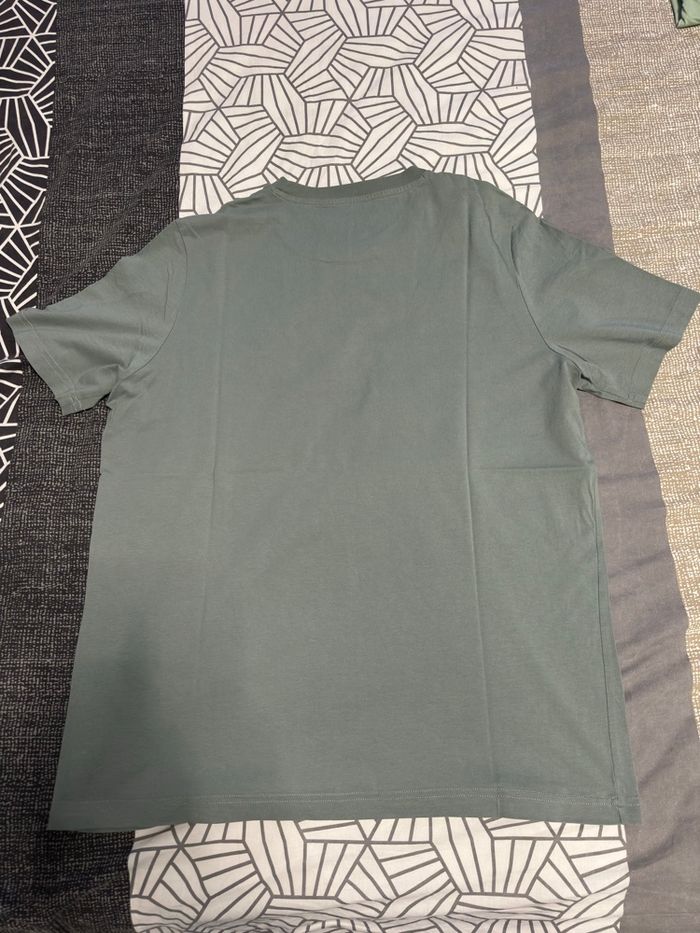 T-shirt Puma original modèle en taille L 👕 - photo numéro 4