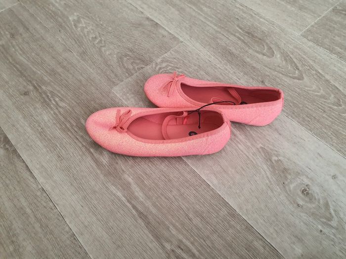 Ballerines roses pailletés taille 30 neuves - photo numéro 3