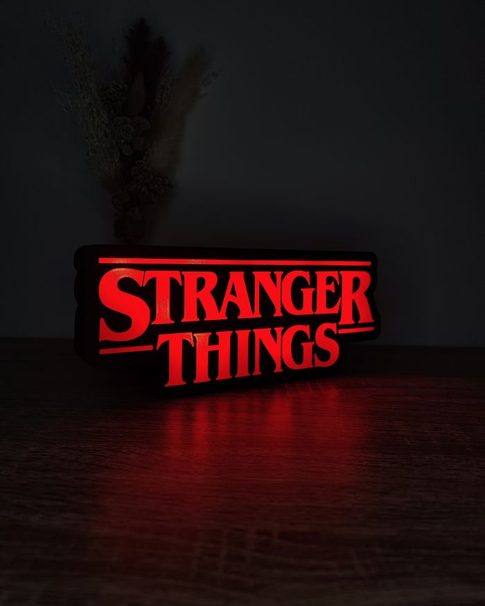 Stranger Things lightbox USB 25x10cm Excellent état Fan Art - photo numéro 1