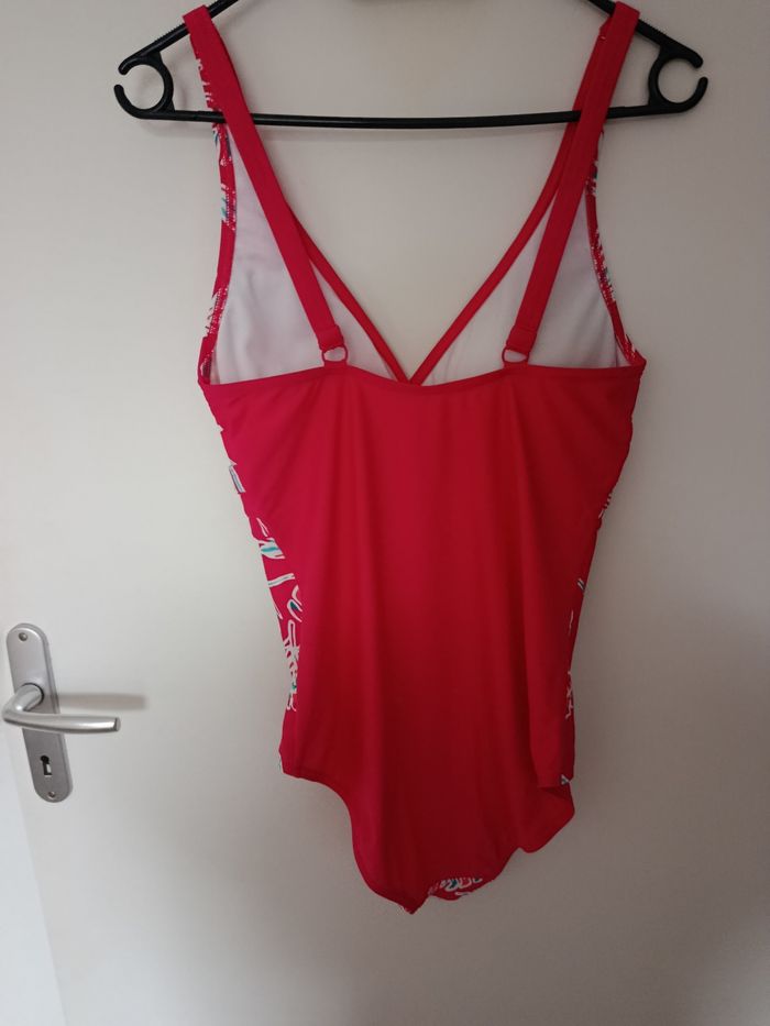 Maillot de bain taille 42 - photo numéro 4