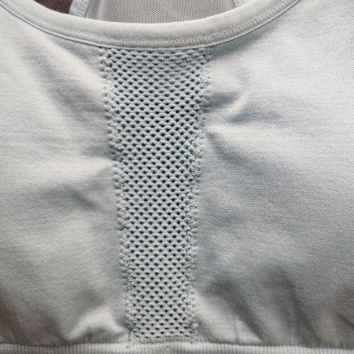 Brassière sans couture L. Neuf - photo numéro 4