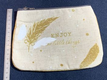 Pochette, trousse imprimée dorée pailletée