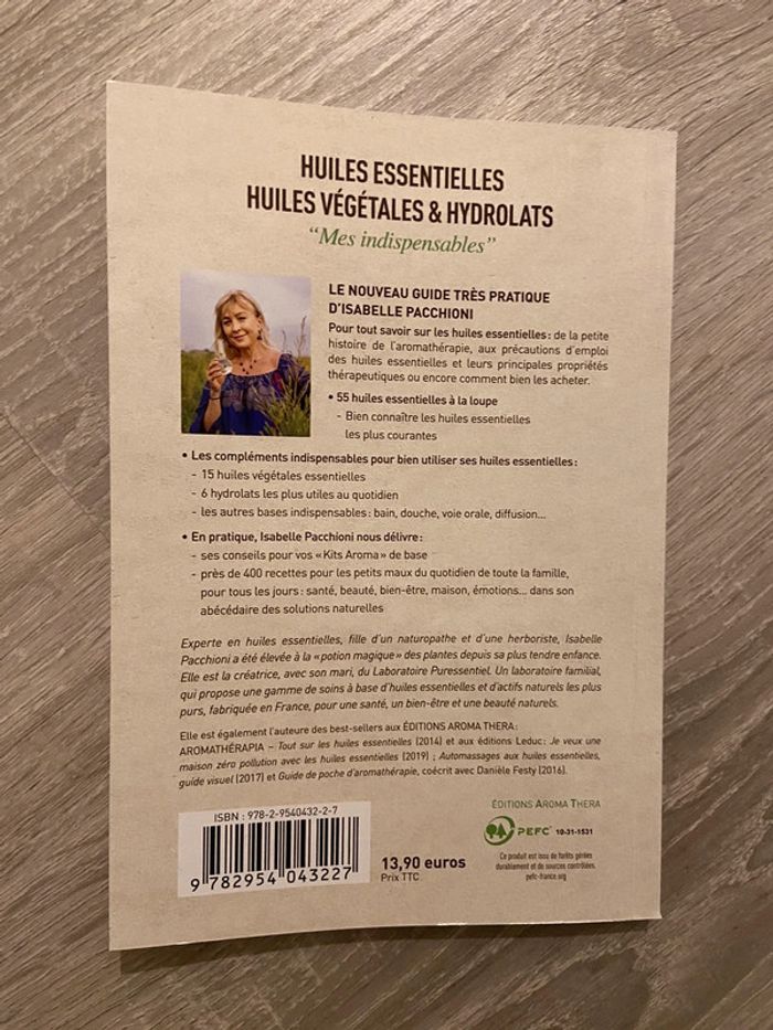 Mes huiles essentielles mes huiles végétale et hydrolat Isabelle  pacchiona - photo numéro 2