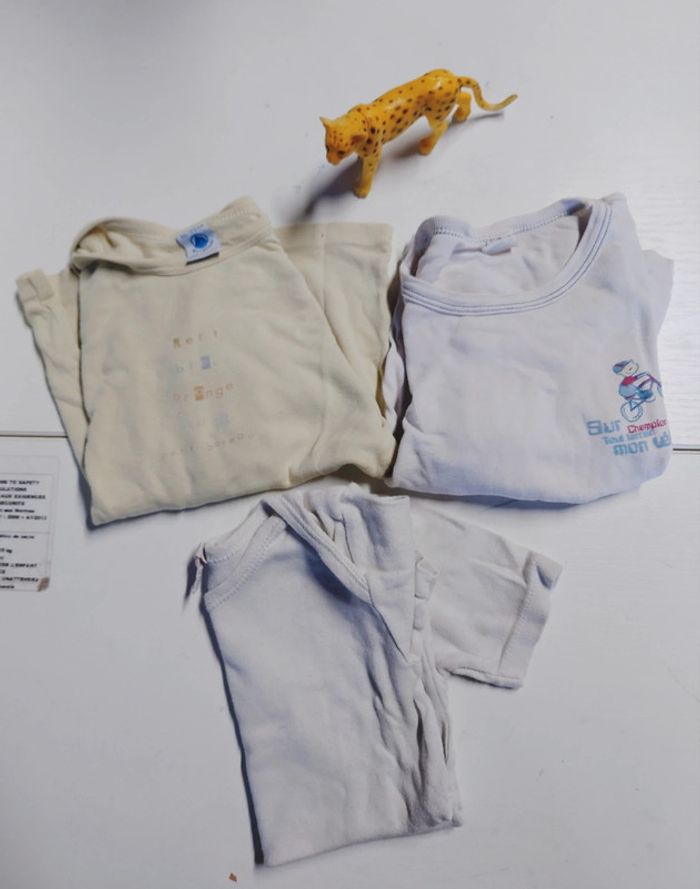 Lot de 3 tee shirt, maillot de corps 4ans - photo numéro 2