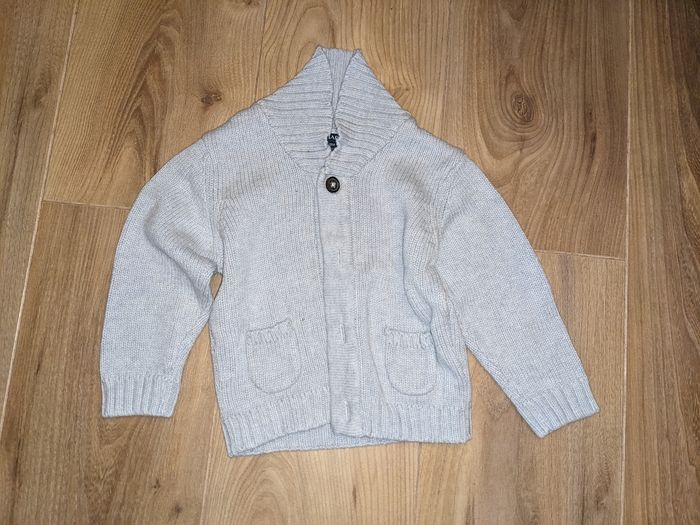 Lot hauts hiver 18 mois - photo numéro 2