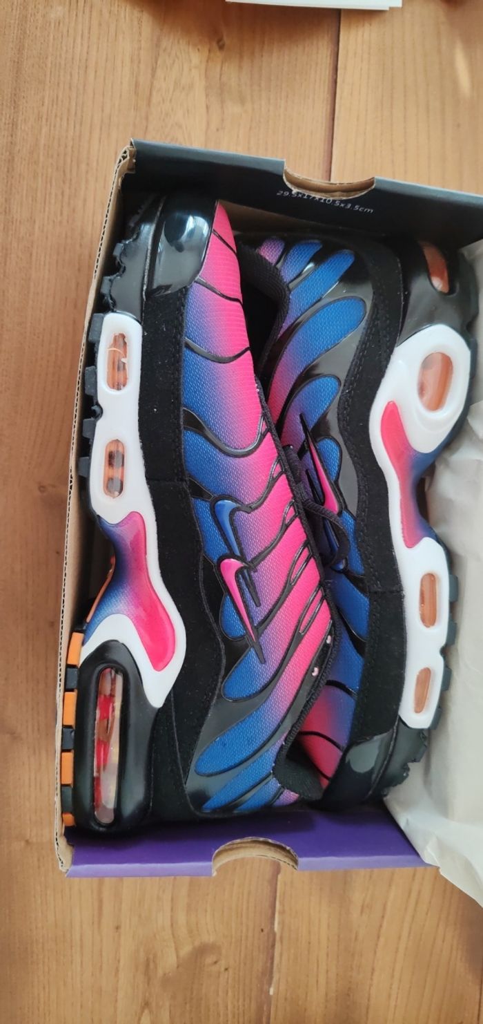 Basket tn Barça taille 42 prix 60 € - photo numéro 4