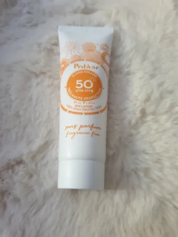 Neuf crème fluide solaire visage marque Polaar