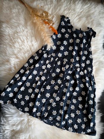 💙 Superbe robe fleurie bleue marine Kiabi 24 mois 💙