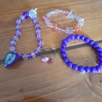 Lot de 3 bracelets fille et une bague