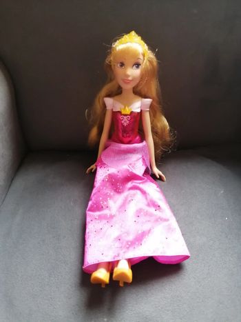 Poupée la belle au bois dormant