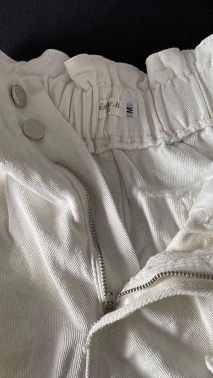 short  blanc neuf taille haute avec ceinture à nouer - photo numéro 7