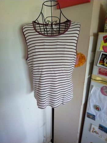 Joli haut à rayures