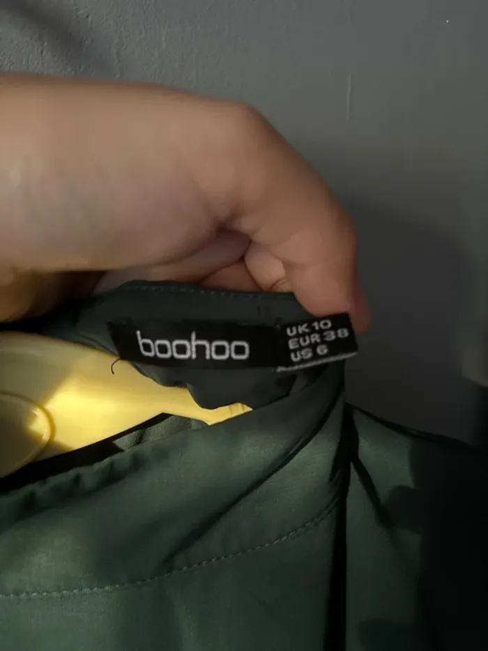 Robe boohoo verte - photo numéro 2