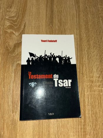 Livre en excellent état le testament du tsar 1917:1945 comme neuf