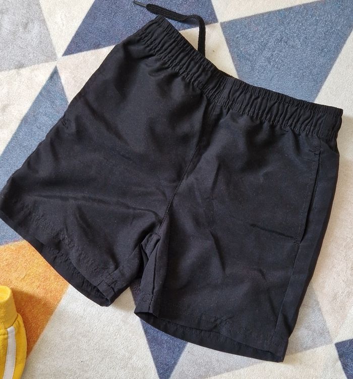 3 shorts 5 ans - photo numéro 2