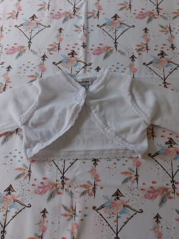 Gilet court 12 mois neuf