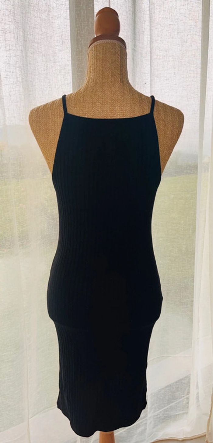 Robe noire - photo numéro 3