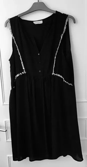 Robe noire NAF NAF
