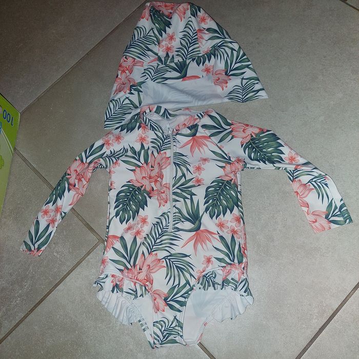 Maillot de bain uv avec casquette assortis