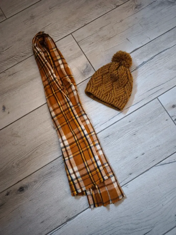 Ensemble Écharpe avec bonnet