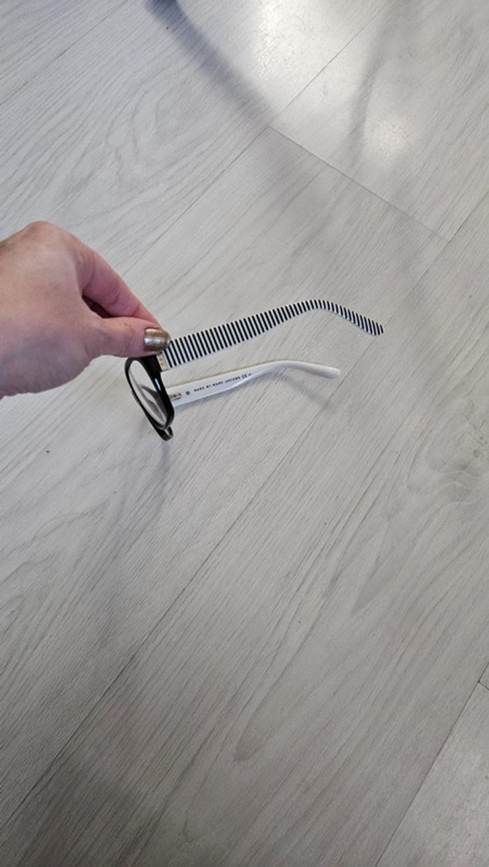 Paire de lunette Marc Jacobs très bon état - photo numéro 3