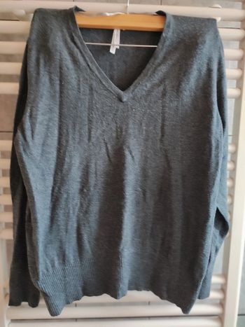 Pull léger gris taille L