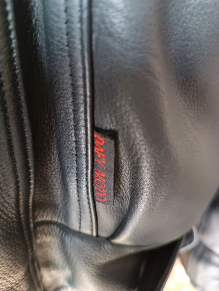 Blouson moto noir en cuir - photo numéro 14